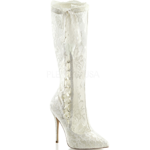 Heels - Picture 4 of 4